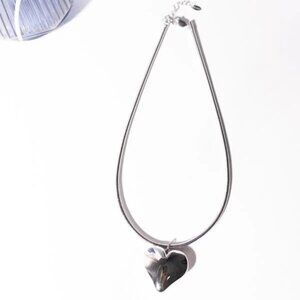Silver Heart Pendant Choker Necklace - Elegant Women’s Jewelry